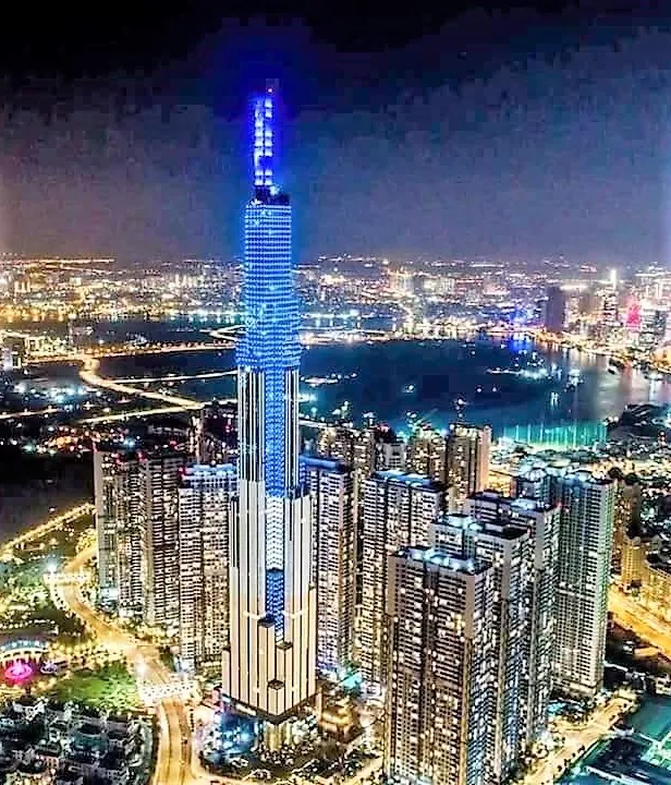 Tòa tháp Landmark 81 trong khu đô thị Vinhomes Central Park, TP.HCM